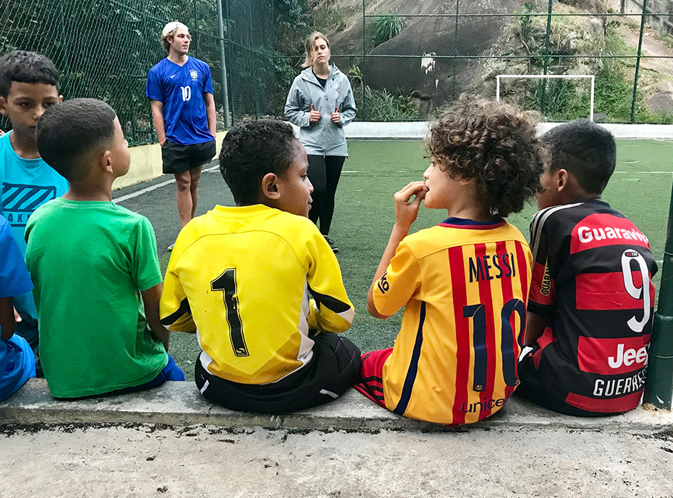 Children's games in Brazil - A Dica do Dia, Free Portuguese - Rio & Learn