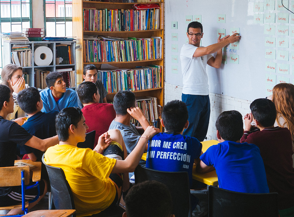 Volunteer to Teach English in Colombia, Bogota IVHQ